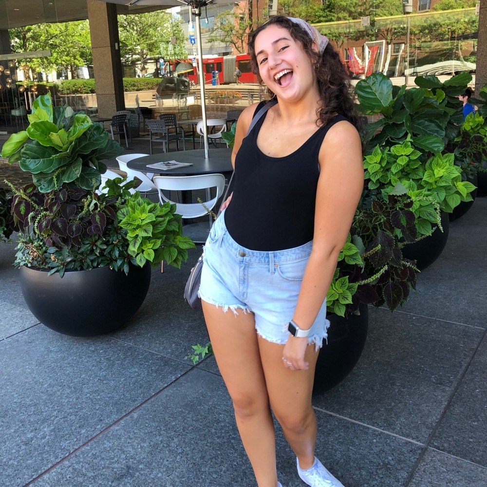 Meet your Posher, Emma